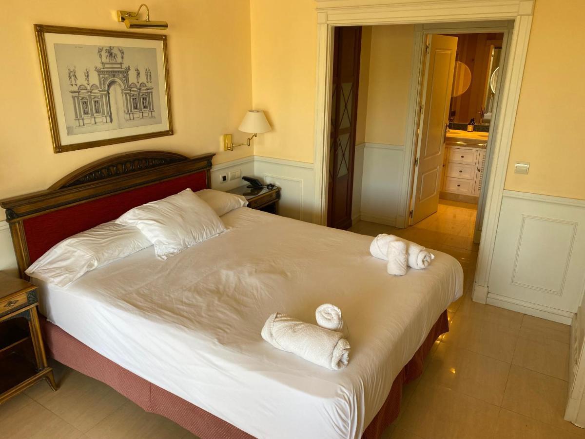 Guadalpin Residences Marbella Exterior photo